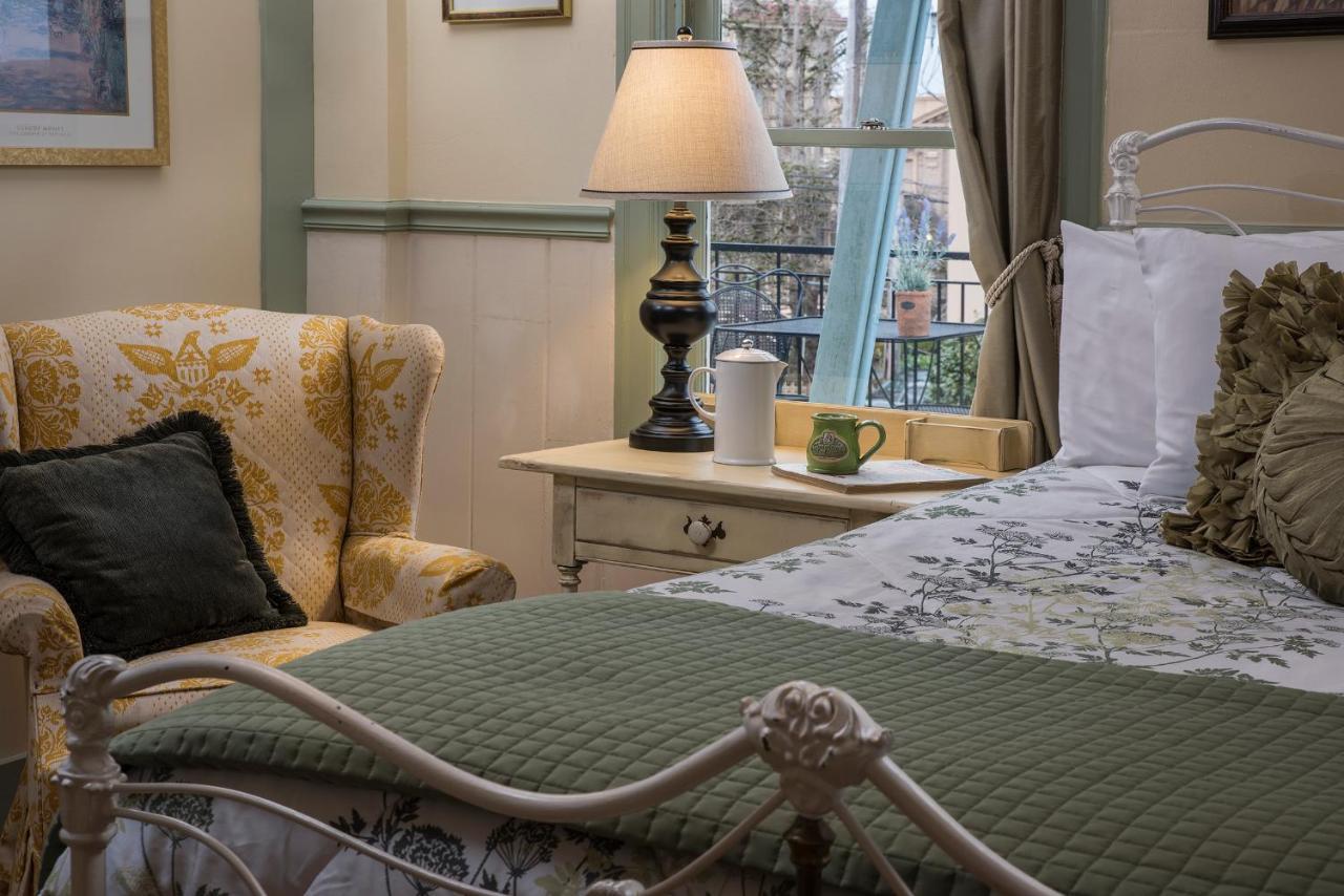 Clementine'S Guest House & Vacation Rentals Astoria Eksteriør billede