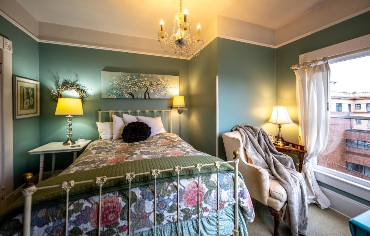 Clementine'S Guest House & Vacation Rentals Astoria Eksteriør billede