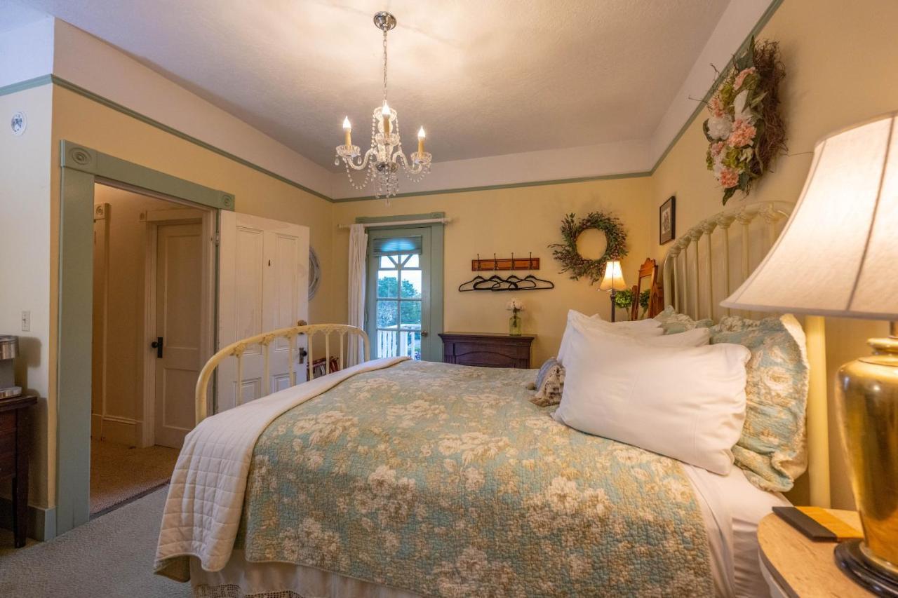 Clementine'S Guest House & Vacation Rentals Astoria Eksteriør billede