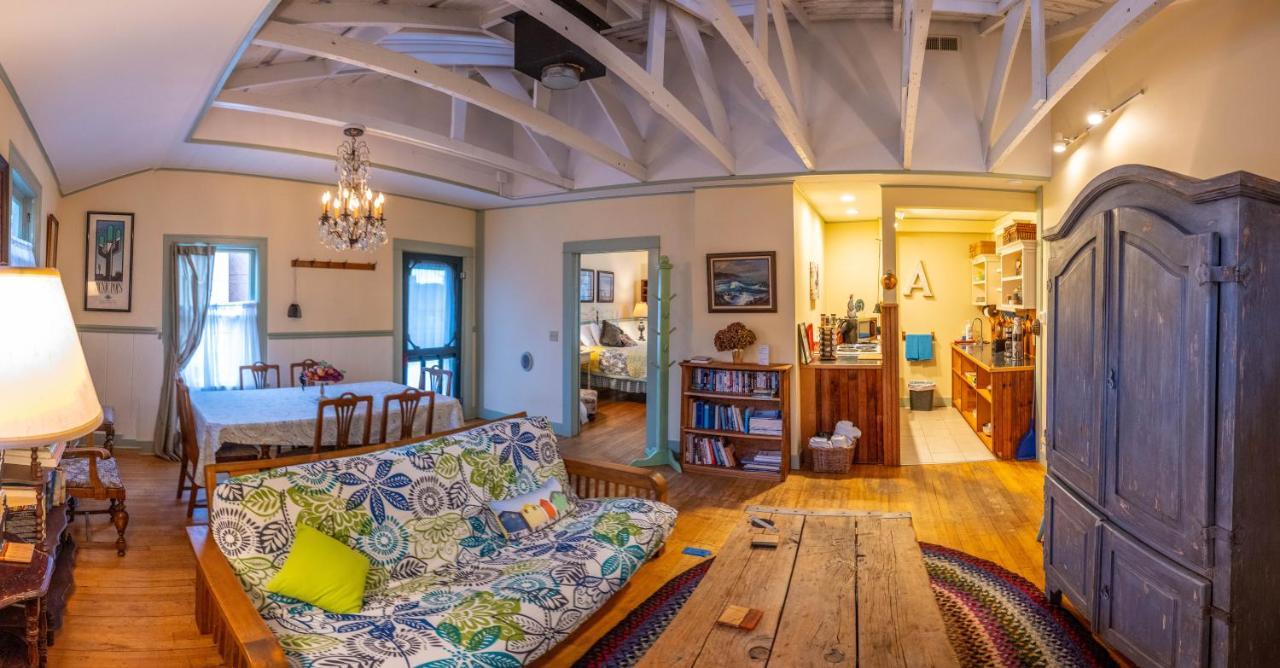 Clementine'S Guest House & Vacation Rentals Astoria Eksteriør billede