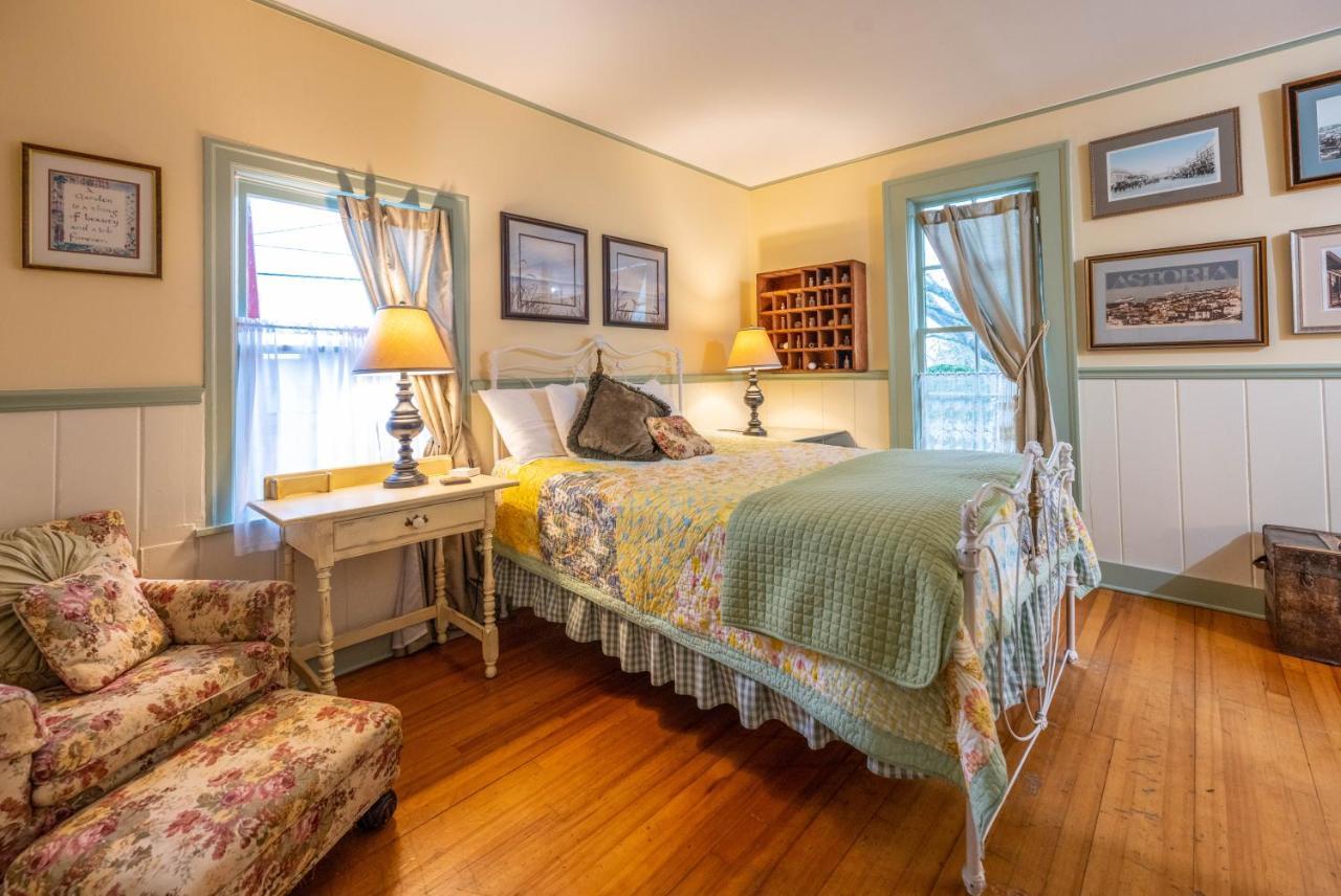 Clementine'S Guest House & Vacation Rentals Astoria Eksteriør billede
